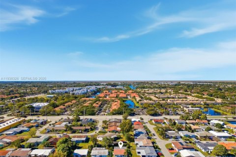 Купить виллу или дом в Тамарак, Флорида 2 спальни, 117.8м2, № 1996825 - фото 25