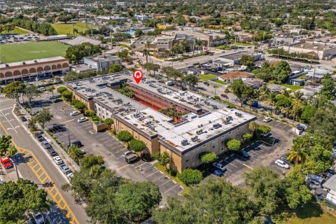 Купить кондоминиум в Хайалиа, Флорида 2 спальни, 74.51м2, № 2006715 - фото 1