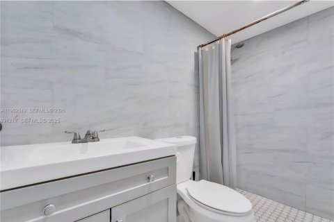 Купить кондоминиум в Хайалиа, Флорида 2 спальни, 74.51м2, № 2006715 - фото 4