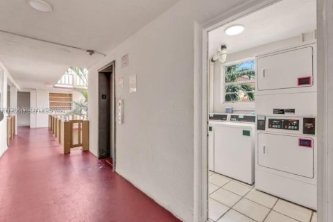 Купить кондоминиум в Хайалиа, Флорида 2 спальни, 74.51м2, № 2006715 - фото 7