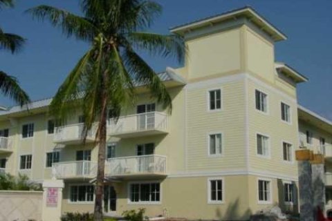 Condominio en venta en Fort Lauderdale, Florida, 2 dormitorios, 89.19 m2 № 2245692 - foto 27