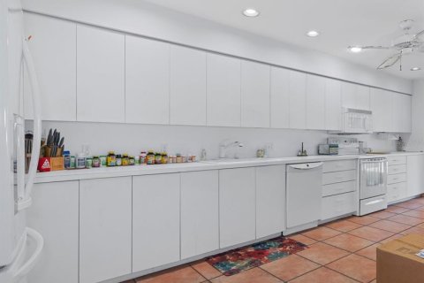 Villa ou maison à vendre à Spring Hill, Floride: 2 chambres, 165.46 m2 № 1612835 - photo 14