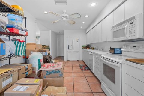 Villa ou maison à vendre à Spring Hill, Floride: 2 chambres, 165.46 m2 № 1612835 - photo 16