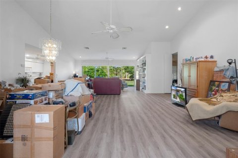 Villa ou maison à vendre à Spring Hill, Floride: 2 chambres, 165.46 m2 № 1612835 - photo 6