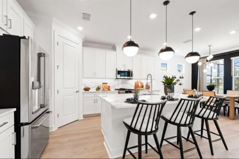Villa ou maison à vendre à Sarasota, Floride: 2 chambres, 171.22 m2 № 2121437 - photo 2