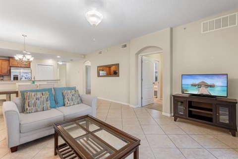 Villa ou maison à louer à Davenport, Floride: 2 chambres, 130.9 m2 № 2399113 - photo 4