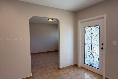 Villa ou maison à vendre à Hialeah, Floride: 3 chambres, 118.45 m2 № 1964014 - photo 7