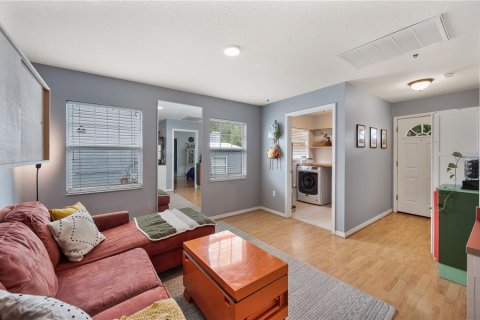 House in Lakeland, Florida 3 bedrooms, 155.24 sq.m. № 2287785 - photo 17