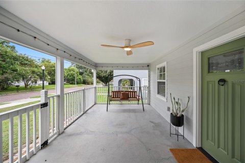 House in Lakeland, Florida 3 bedrooms, 155.24 sq.m. № 2287785 - photo 3