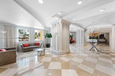 Condo in Sunny Isles Beach, Florida, 4 bedrooms  № 1730118 - photo 11