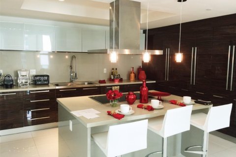 Condo in Sunny Isles Beach, Florida, 4 bedrooms  № 1730118 - photo 3