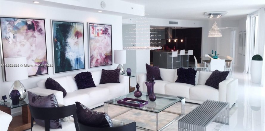 Condo in Sunny Isles Beach, Florida, 4 bedrooms  № 1730118