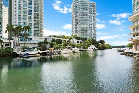 Condo in Sunny Isles Beach, Florida, 4 bedrooms  № 1730118 - photo 12