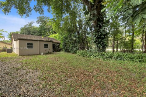 House in Coconut Creek, Florida 2 bedrooms, 119.57 sq.m. № 2064720 - photo 16