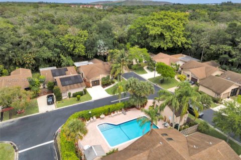 House in Coconut Creek, Florida 2 bedrooms, 119.57 sq.m. № 2064720 - photo 17