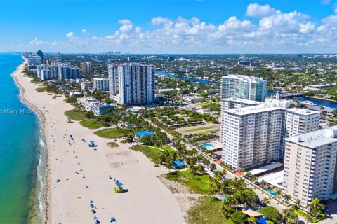 Купить кондоминиум в Помпано-Бич, Флорида 3 спальни, 148.64м2, № 1954400 - фото 23
