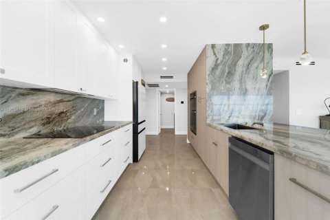 Купить кондоминиум в Помпано-Бич, Флорида 3 спальни, 148.64м2, № 1954400 - фото 3