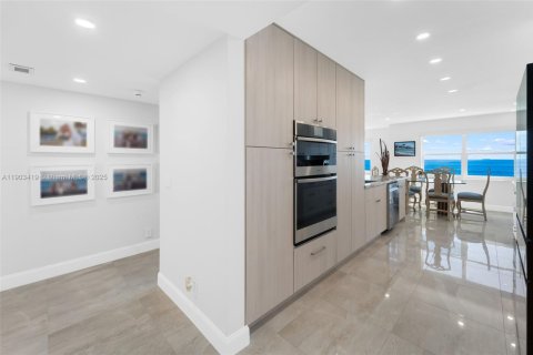 Купить кондоминиум в Помпано-Бич, Флорида 3 спальни, 148.64м2, № 1954400 - фото 6