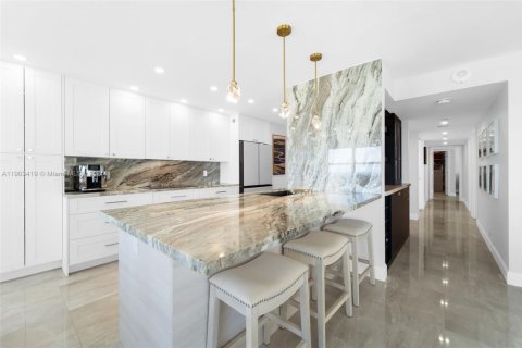 Купить кондоминиум в Помпано-Бич, Флорида 3 спальни, 148.64м2, № 1954400 - фото 2