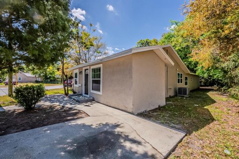 House in Sanford, Florida 5 bedrooms, 167.6 sq.m. № 1580134 - photo 5