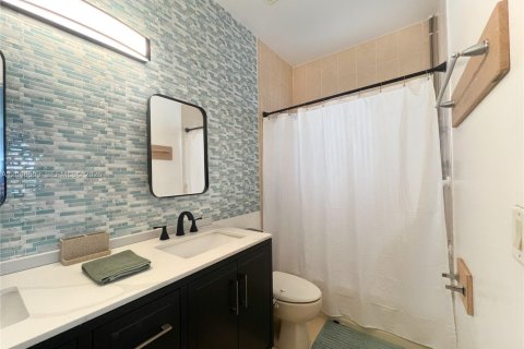 Casa en venta en Homestead, Florida, 3 dormitorios, 128.76 m2 № 2278240 - foto 14