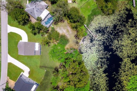 House in Deltona, Florida 4 bedrooms, 250.84 sq.m. № 1769188 - photo 23