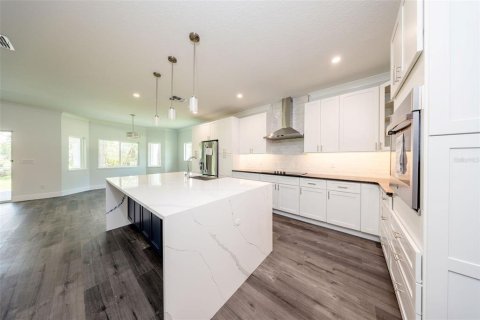 House in Deltona, Florida 4 bedrooms, 250.84 sq.m. № 1769188 - photo 27