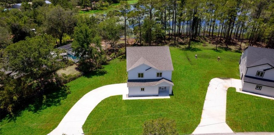 House in Deltona, Florida 4 bedrooms, 250.84 sq.m. № 1769188