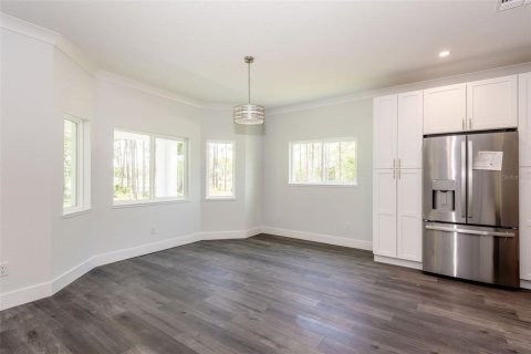 House in Deltona, Florida 4 bedrooms, 250.84 sq.m. № 1769188 - photo 4