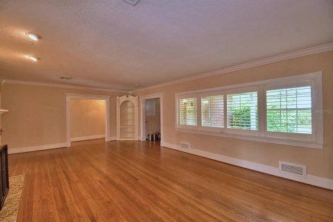 House in Haines City, Florida 3 bedrooms, 209.03 sq.m. № 1894173 - photo 7