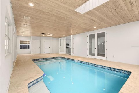 Casa en venta en Orlando, Florida, 4 dormitorios, 277.78 m2 № 1916186 - foto 17