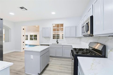 Casa en venta en Orlando, Florida, 4 dormitorios, 277.78 m2 № 1916186 - foto 11