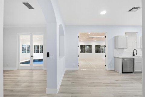 Casa en venta en Orlando, Florida, 4 dormitorios, 277.78 m2 № 1916186 - foto 7