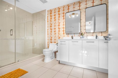 Condominio en alquiler en Miami, Florida, 2 dormitorios, 149.2 m2 № 2060048 - foto 26
