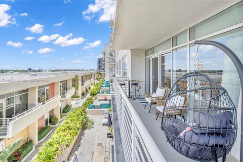 Condominio en alquiler en Miami, Florida, 2 dormitorios, 149.2 m2 № 2060048 - foto 6