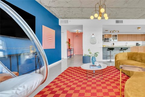 Condominio en alquiler en Miami, Florida, 2 dormitorios, 149.2 m2 № 2060048 - foto 10