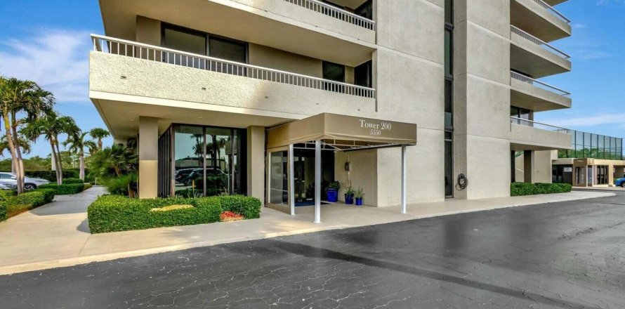 Condo in Riviera Beach, Florida, 2 bedrooms № 2081989