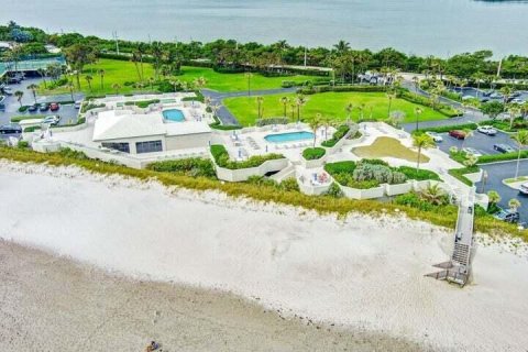 Condo in Riviera Beach, Florida, 2 bedrooms № 2081989 - photo 26