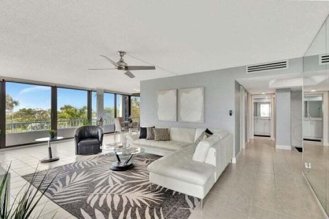 Condo in Riviera Beach, Florida, 2 bedrooms № 2081989 - photo 6