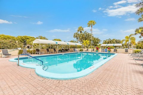 Casa en alquiler en Lake Worth, Florida, 2 dormitorios, 189.15 m2 № 1043011 - foto 1