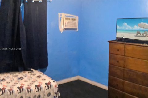 House in Miami, Florida 3 bedrooms, 82.5 sq.m. № 2026083 - photo 19