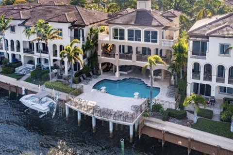 Townhouse in Boynton Beach, Florida 3 bedrooms, 157.38 sq.m. № 2174343