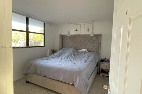 Condo in Oakland Park, Florida, 2 bedrooms  № 1864243 - photo 6