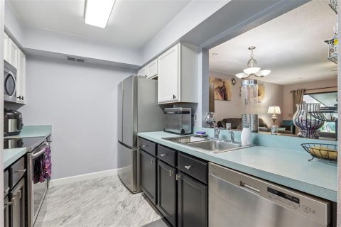 Townhouse in Winter Springs, Florida 3 bedrooms, 135.64 sq.m. № 2197396 - photo 5