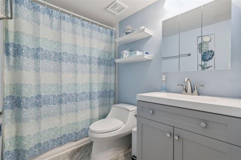 Townhouse in Winter Springs, Florida 3 bedrooms, 135.64 sq.m. № 2197396 - photo 9
