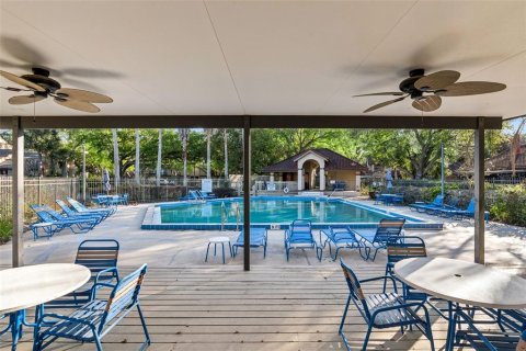 Townhouse in Winter Springs, Florida 3 bedrooms, 135.64 sq.m. № 2197396 - photo 17