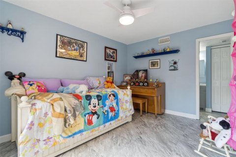 Townhouse in Winter Springs, Florida 3 bedrooms, 135.64 sq.m. № 2197396 - photo 8
