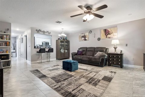Townhouse in Winter Springs, Florida 3 bedrooms, 135.64 sq.m. № 2197396 - photo 3