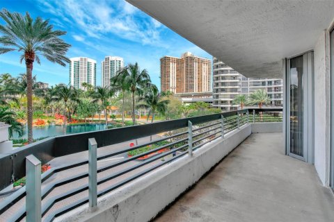 Condominio en venta en Aventura, Florida, 2 dormitorios, 134.43 m2 № 1698032 - foto 4