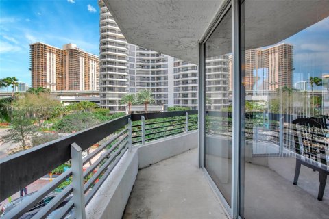 Condominio en venta en Aventura, Florida, 2 dormitorios, 134.43 m2 № 1698032 - foto 16